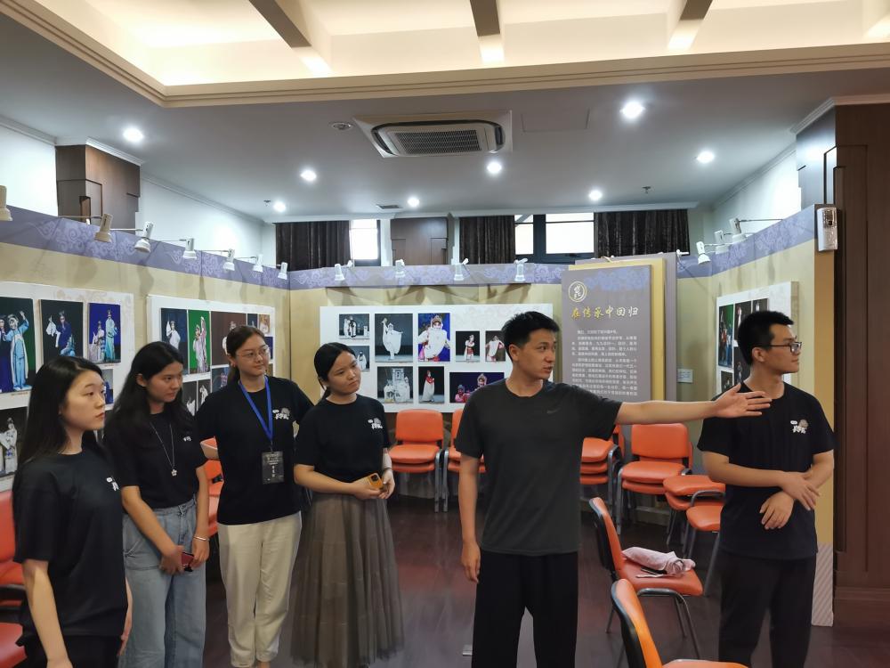 1596525268852028983.jpg 2.jpg